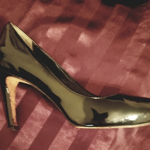Cole Haan Black pumps!